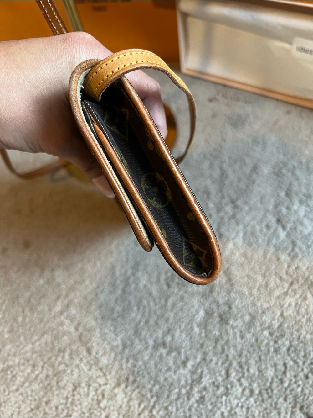 🔥🔥Authentic Louis Vuitton Pochette Twin GM Crossbody Bag full inclusion - Picture 9 of 11